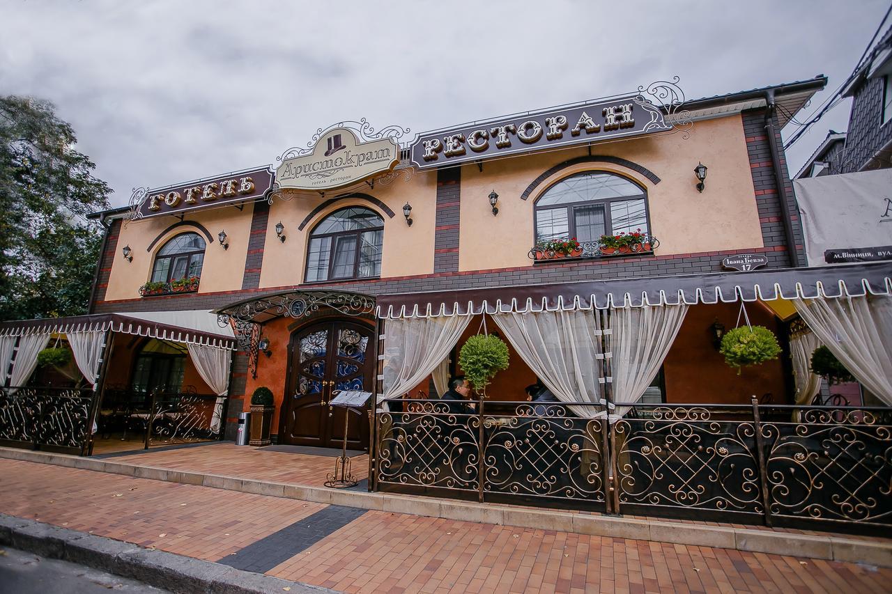 Aristokrat Hotel Vinița Exterior foto